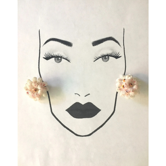 Vintage PINK & White FLOWER Clip On Earrings - Tropical Clip Earrings - Picture 1 of 5